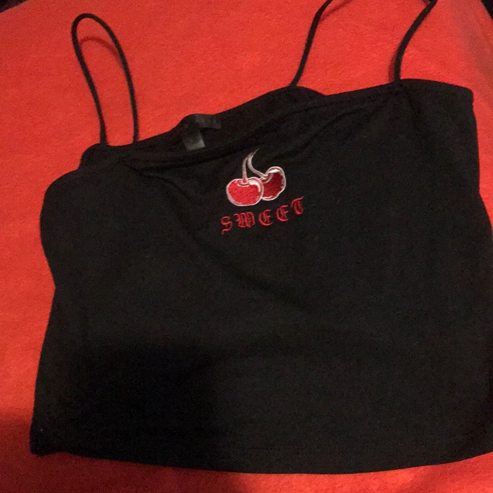 Black cropped tank top